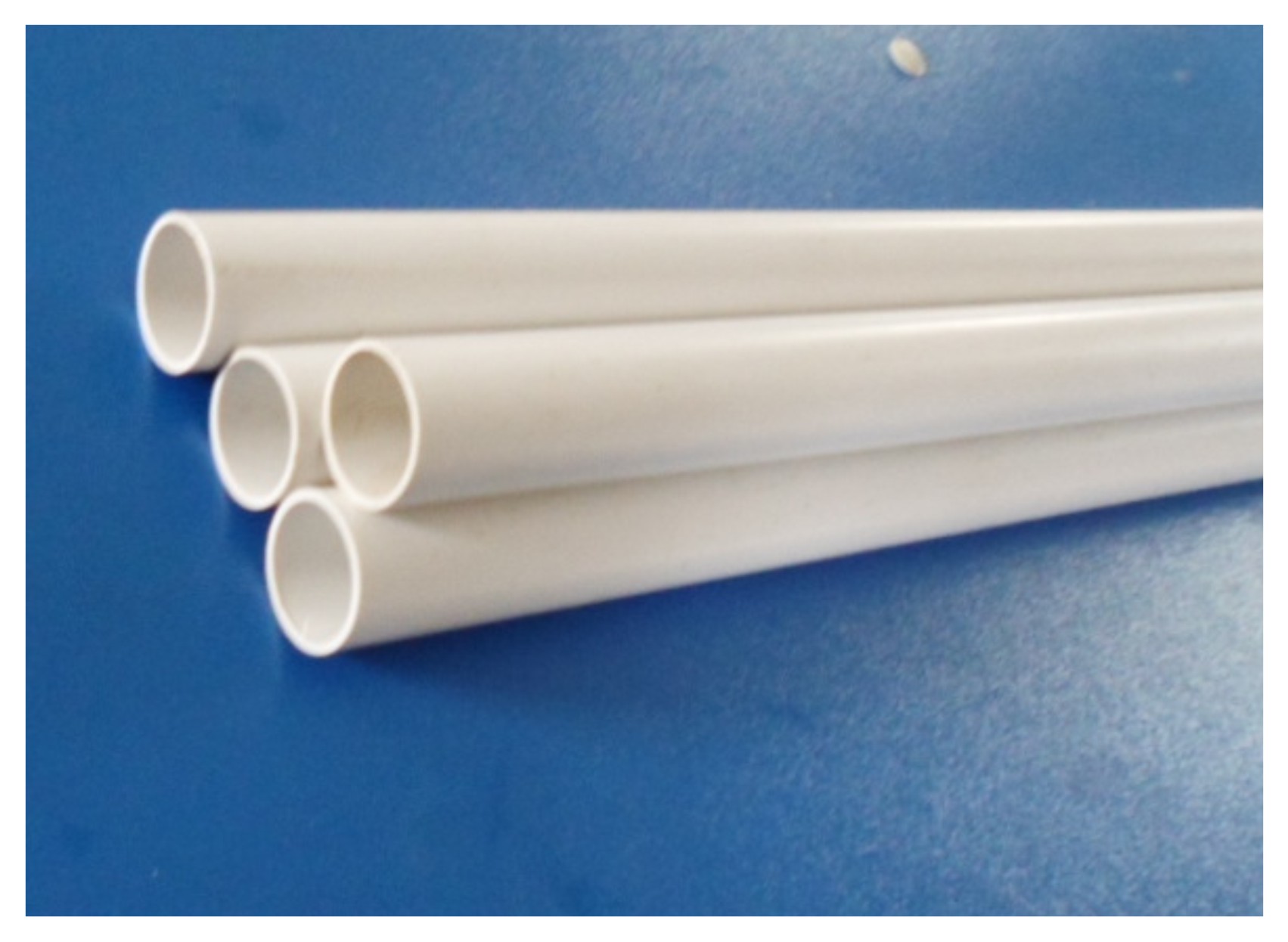 25mm conduit pipes. Made durable, Lightweight and easy to cut.