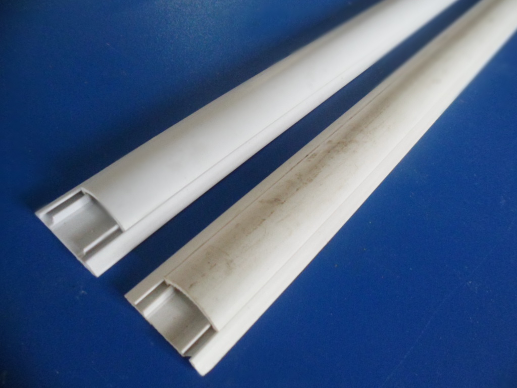 33mm floor trunking. Standard quality and durable for electrical cable routing.